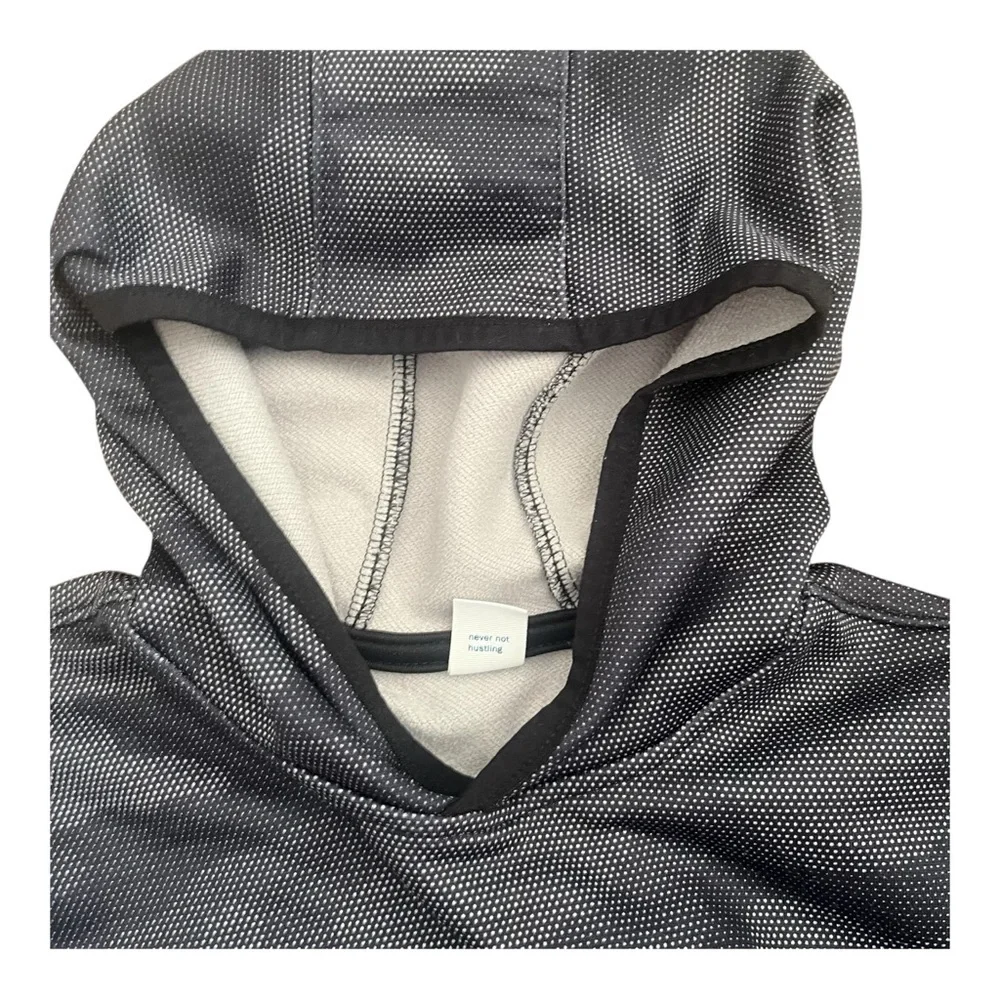 Old Navy Active Go-Dry camouflage gray hoodie S (6-7)